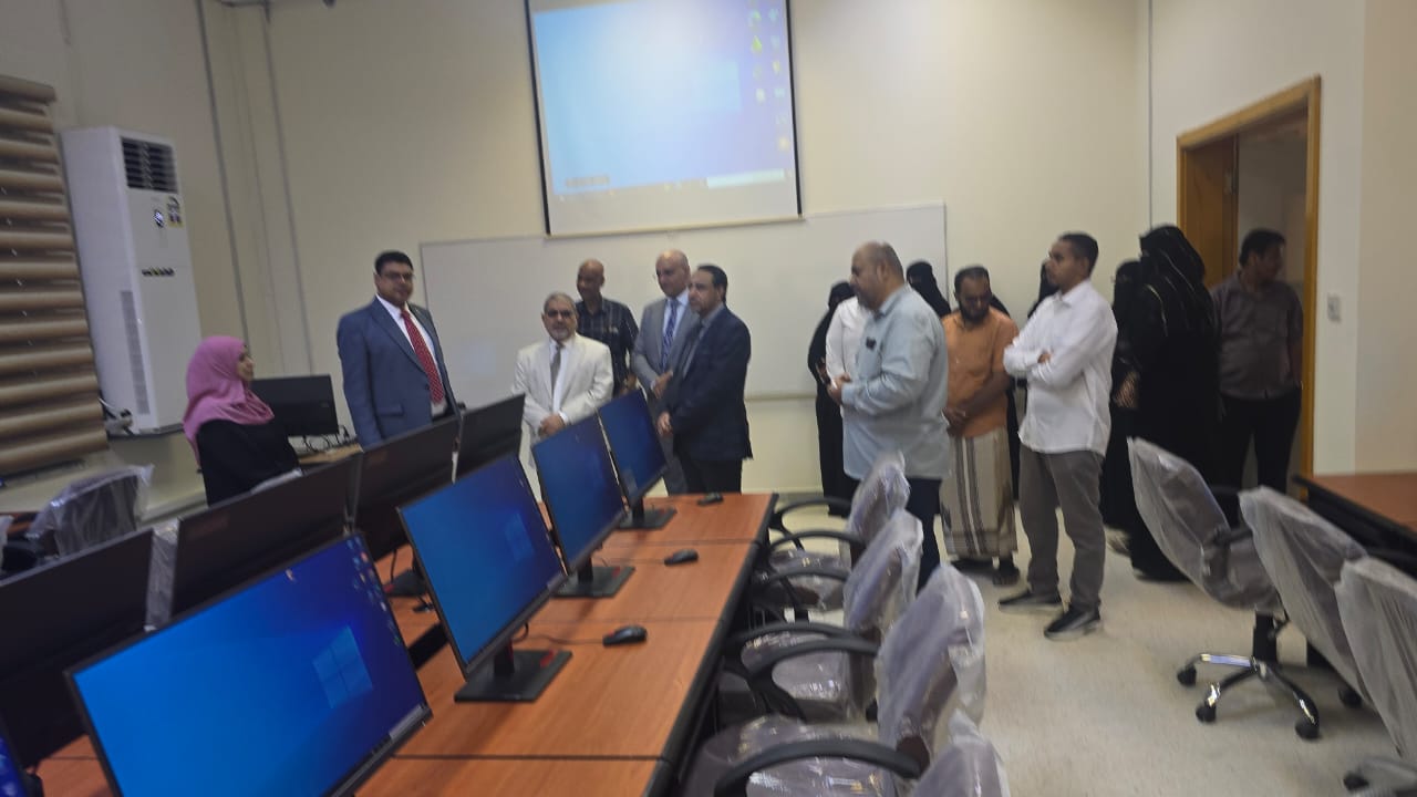 جامعة حضرموت تدشن منصة تقنية متكاملة لدعم التحول الرقمي في كلية الطب والعلوم الصحية1