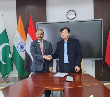 بالتنسيق مع عدد من رؤساء الجامعات اليمنية د. الأحمدي يزور جامعة داليان الصينية1