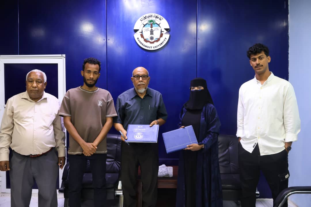 جامعة حضرموت ومؤسسة ميديا ساك توقعان اتفاقية شراكة لتدريب الطلاب إعلاميًّا1