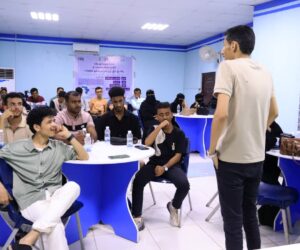 جلسة نقاشية ناجحة بجامعة حضرموت عن تدقيق المعلومات بالشراكة مع “أريج”