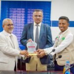 بتمويلٍ من العون المباشر الكويتية   مركز طب الأسرة بجامعة حضرموت يتزوّد بمنظومة طاقة شمسية لتعزيز استدامة خدماته الصحية1 150x150
