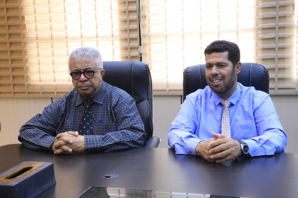 المحافظ بن ماضي يناقش مع رئاسة جامعة حضرموت سير العام الأكاديمي الحالي ويشيد بجهودها في تعزيز الجودة والبحث العلمي 3 IMG 20251020 WA0006