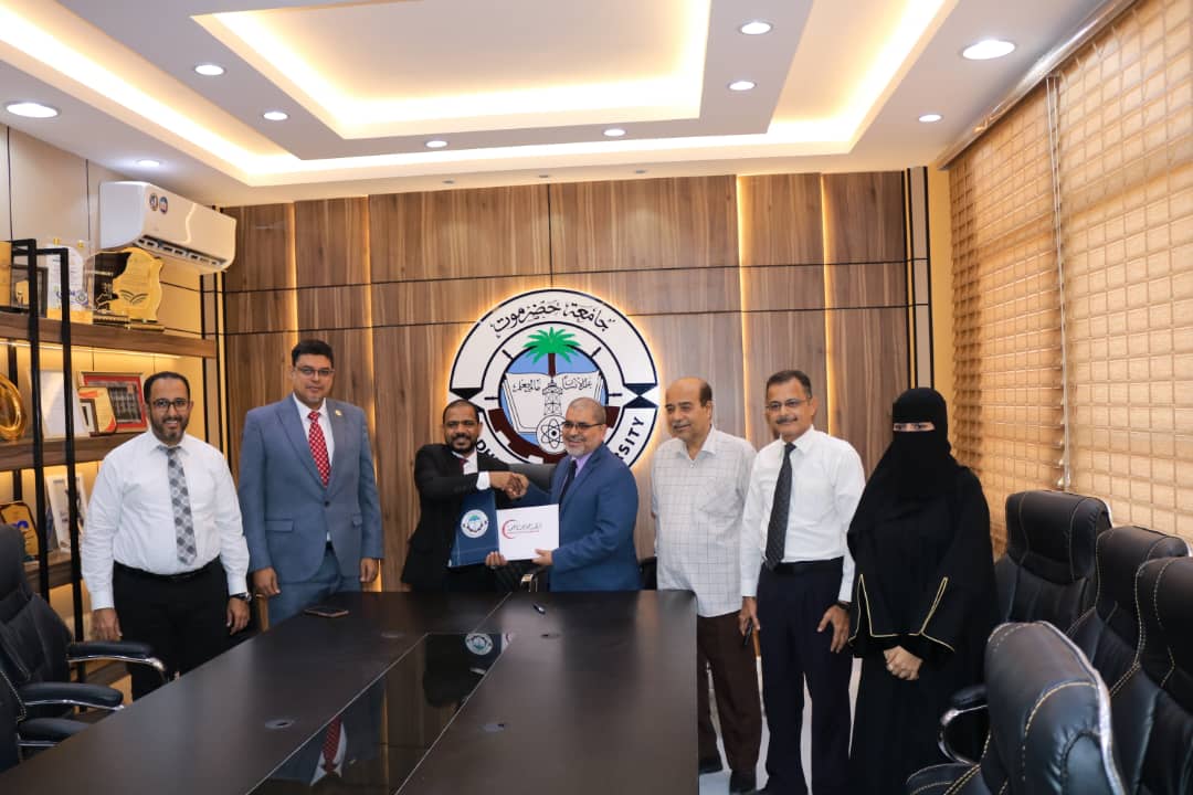 جامعة حضرموت توقع مذكرة تفاهم وتعاون مشترك مع منظمة حضرموت الصحية بالمكلا 2 1001 3