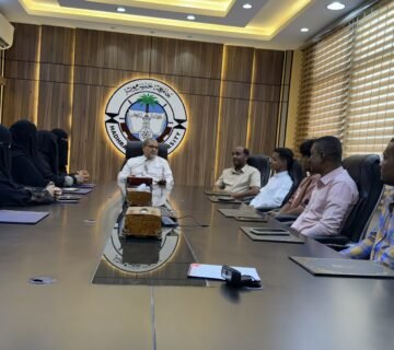 Hadhramout University President Honors the First Cohort