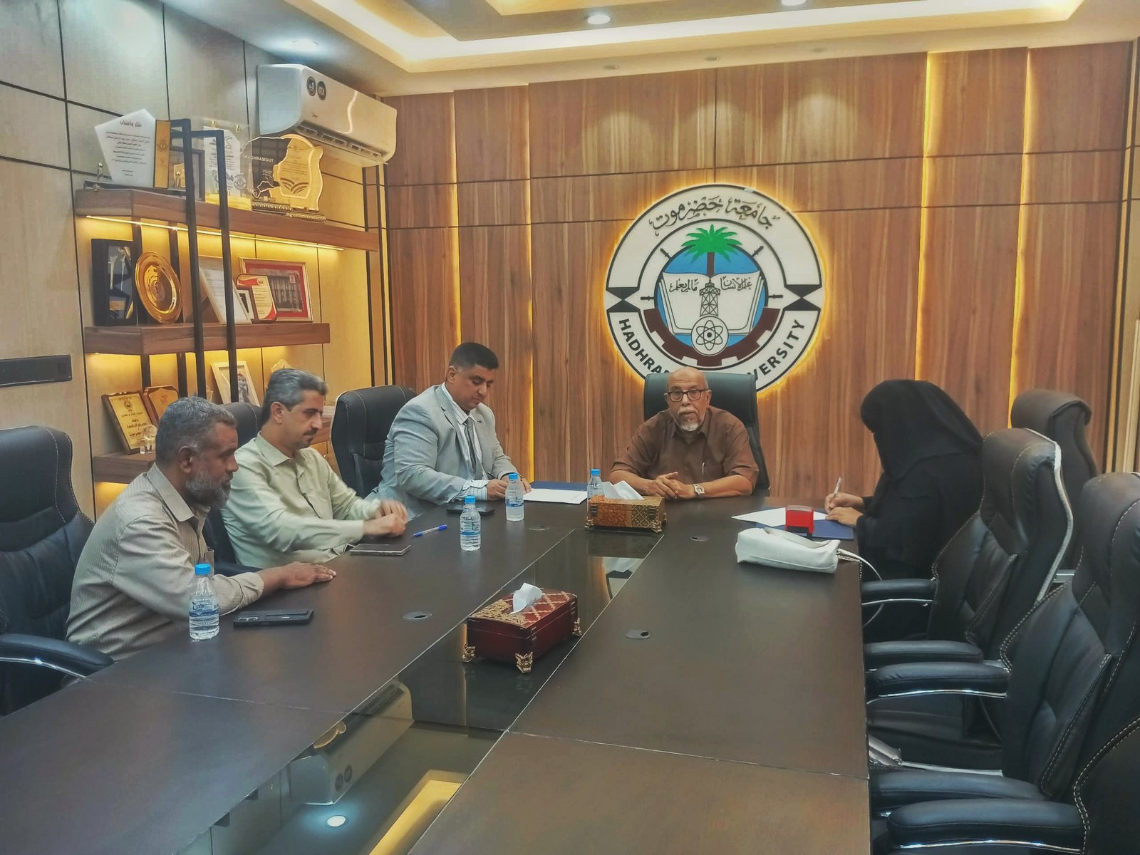 جامعة حضرموت توقع اتفاقية مع مؤسسة الأمل لتوسيع التعليم الجامعي عن بُعد في الشحر 1 IMG 20260908 WA0021